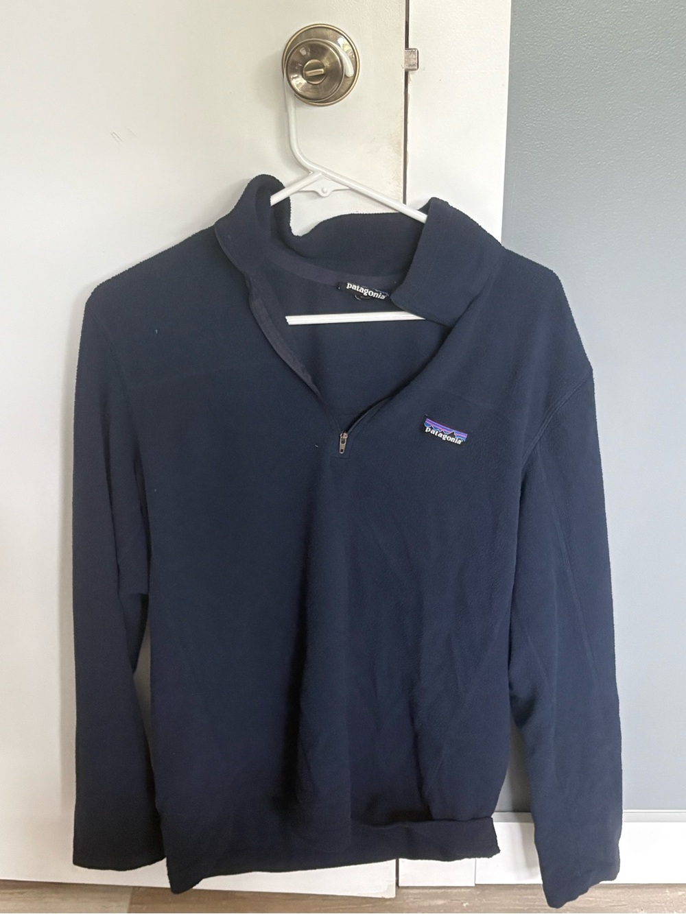 Patagonia Men’s Navy Half-Zip Fleece Pullover